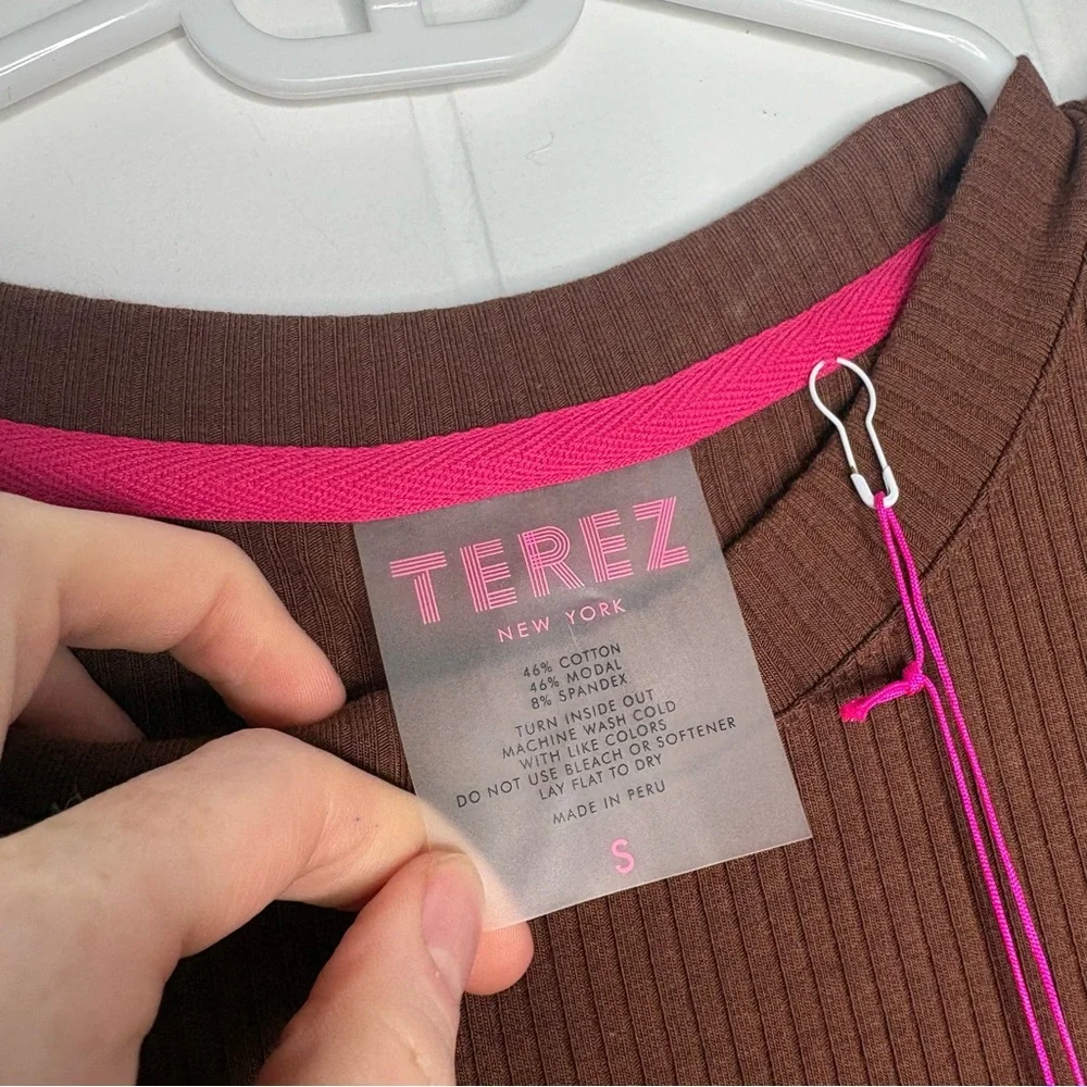 NWT $179 Terez Scoop Neck Long Sleeve Rib Dress in Cafe Brown Midi Size Small - Picture 7 of 10